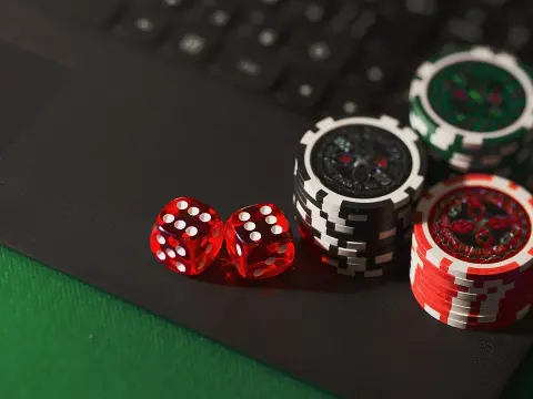 Maîtrisez le push or fold au poker