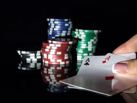 Évitez les 10 erreurs courantes au poker