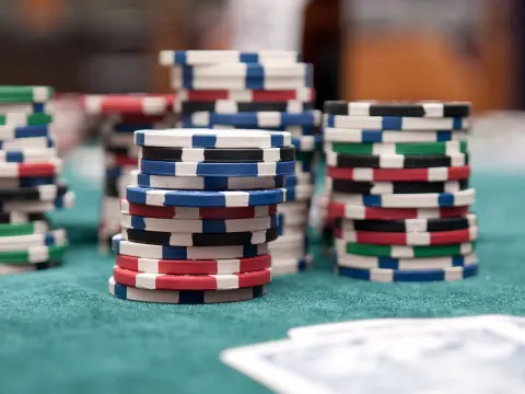 Adaptation et flexibilité : clés du poker