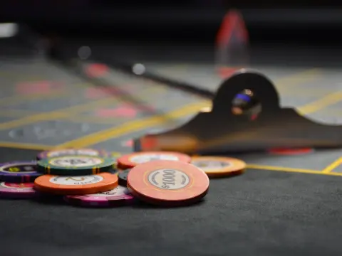 Maîtrisez les tournois de poker à 10 joueurs