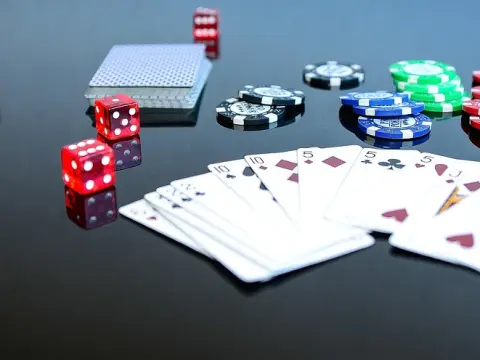 Optimisez vos stratégies de poker avec les mathématiques