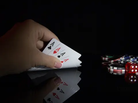 Les secrets du bluff au poker