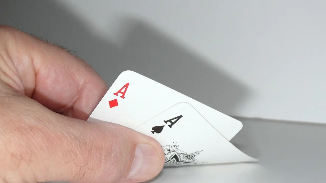 Les bases du poker : equity, odds