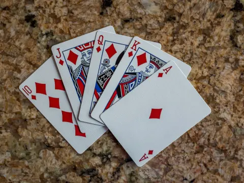 Règles et astuces pour Omaha Poker