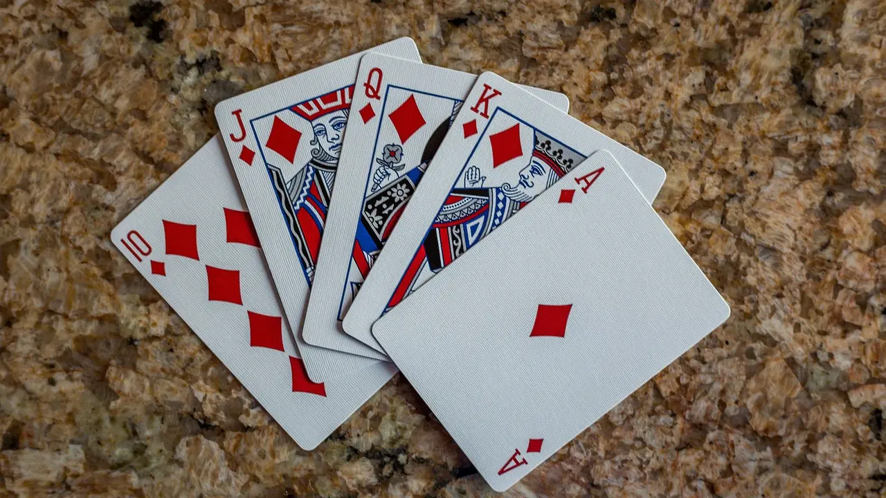 Règles et astuces pour Omaha Poker
