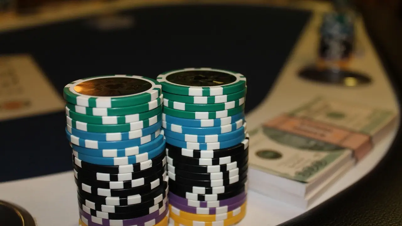 Stratégies pour dominer en heads-up poker