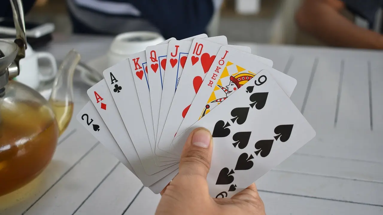 Maîtriser le Texas Hold’em : bases et stratégies