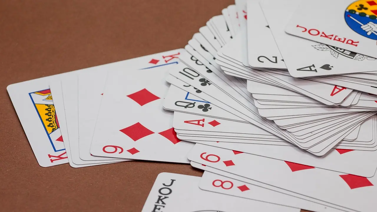 Stratégies de poker : s'adapter aux adversaires
