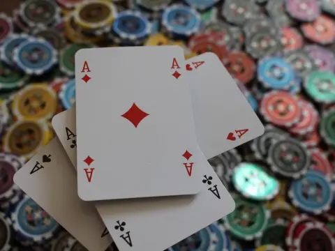 Stratégies gagnantes pour jouer des tournois de poker à 6 joueurs