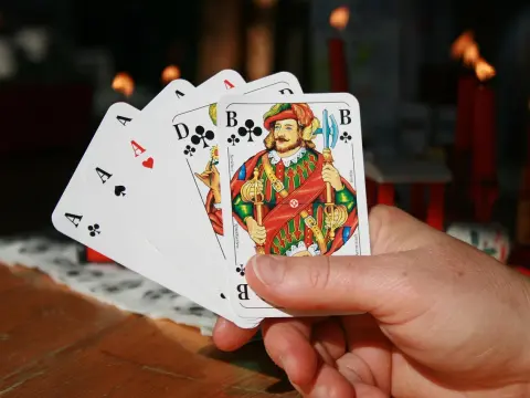 Comment repérer un bluff au poker