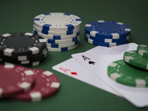 Les 10 meilleurs accessoires pour une soirée poker