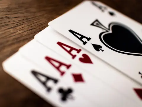 **Top 10 applis d’entraînement poker 2024**
