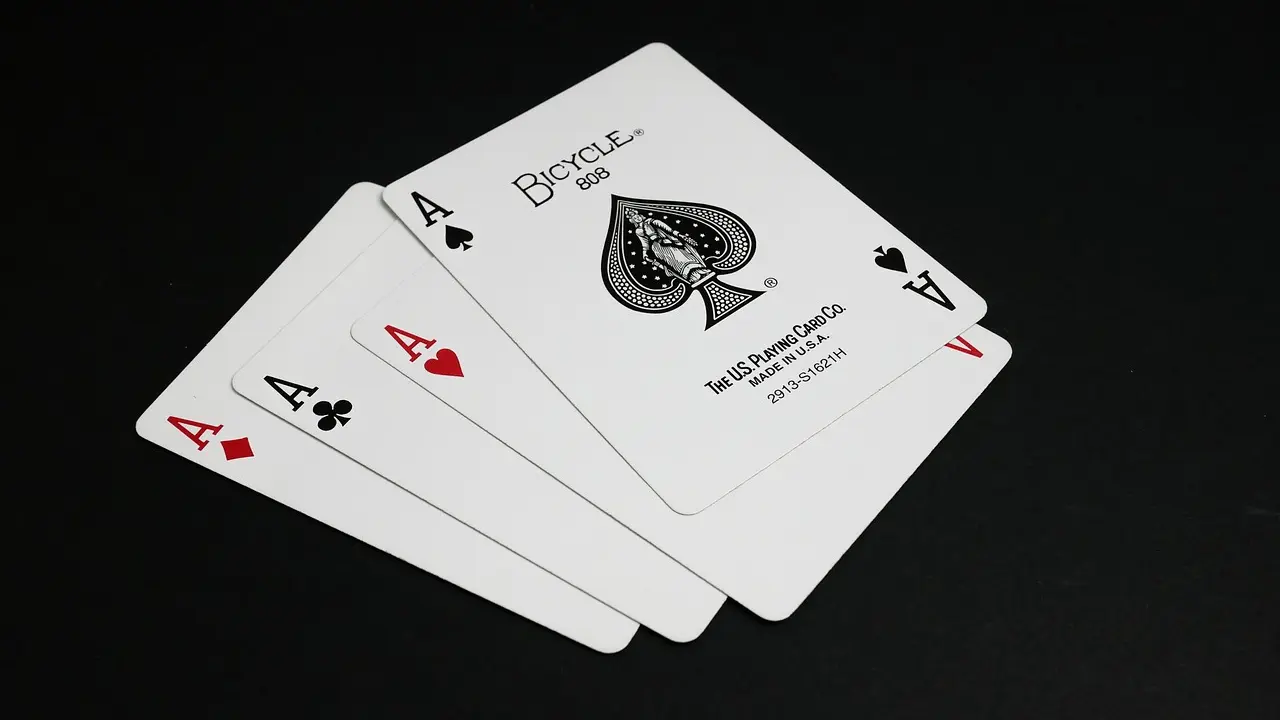 Les 10 meilleurs outils pour améliorer son niveau de jeu au poker